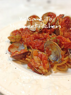 A picture of Authentic Vongole Rosso Clam Pasta.