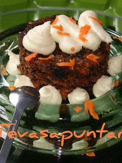 Foto principal de Carrot cake, bizcocho de zanahorias y nueces