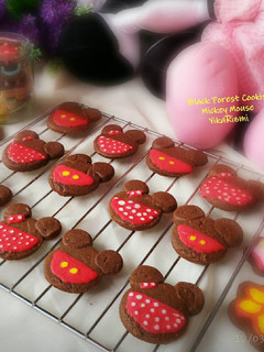 Foto resep Black Forest Cookies mickey mouse