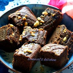 A picture of Mom style  eggless peanut  brownie.