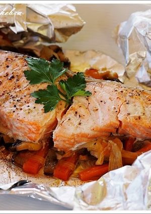 Una foto de Salmón en papillote