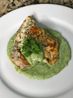 Una foto de Pollo en salsa de cilantro