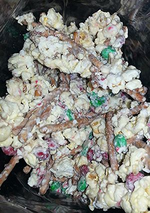 A picture of Christmas Crack.