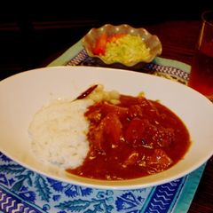 A picture of Juicy and Big Pork Belly Meat Curry Made in a Pressure Cooker.