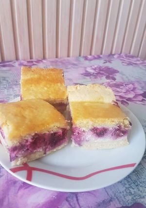 Túrós-erdei gyümölcsös pite recept fotója
