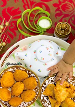 A picture of Lauki pakora (bottle gourd fritters).