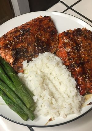 A picture of Teriyaki salmon.