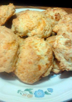 A picture of Dawn's chedder biscuits.