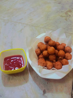 पोटैटो ब्रेड बॉल्स (potato bread balls recipe in Hindi) रेसिपी मुख्य फोटो