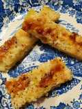 Bastones de harina de maíz (polenta) y cuadrados para picada