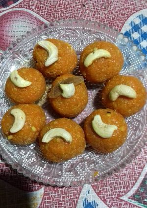 গাজরের লাড্ডু(Gajarer ladoo recipe in Bengali) রেসিপির প্রধান ছবি