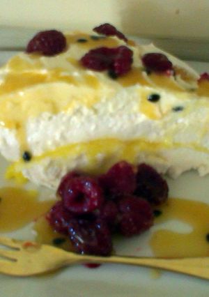A picture of Choppers Lemon & Passionfruit Kiwi Pavlova w/ Limoncello cream a.