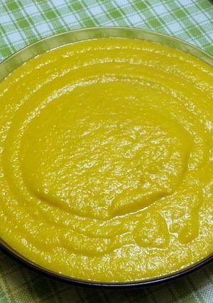 A picture of Andreia's carrot cream soup.