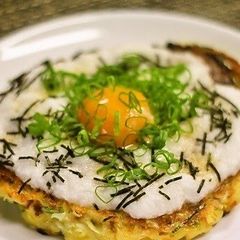 A picture of Seafood Okonomiyaki with Nagaimo Yam.