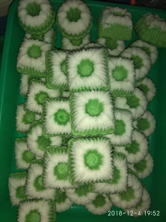 Bagaimana Menyiapkan Putu ayu lembut rasa endeuuus Menu Enak Dan Mudah Dibuat