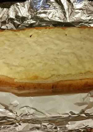A picture of Onion - cheese bread.