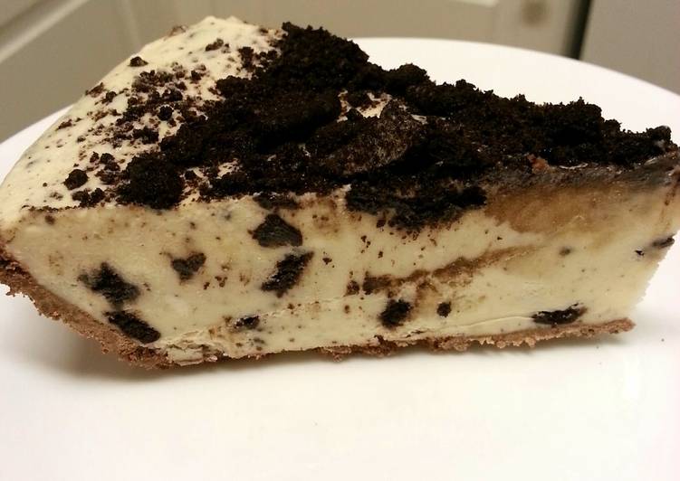 Simple Way to Prepare Super Quick Low Fat Oreo Cheesecake (Fitness)