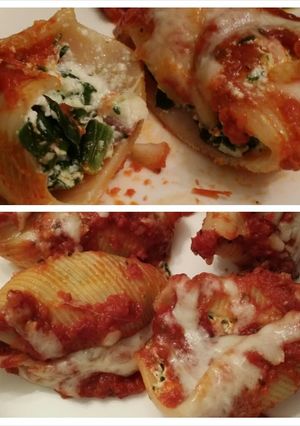 A picture of Ricotta&Spinach filled Jumbo pasta Shells.