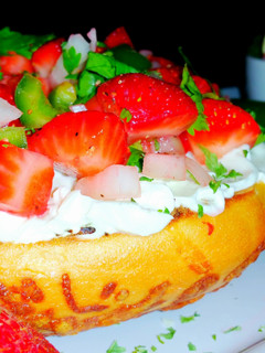 A picture of Mike's EZ Strawberry Jalapeño Salsa.