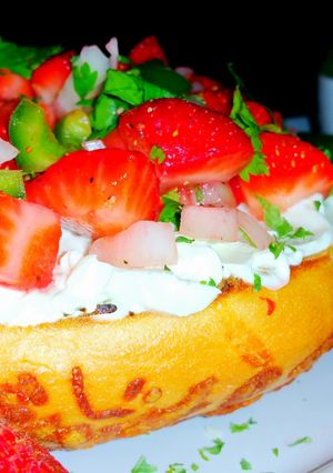 A picture of Mike's EZ Strawberry Jalapeño Salsa.