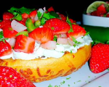 Ultimate, Prepare Mikes EZ Strawberry Jalapeo Salsa Savory Delicious