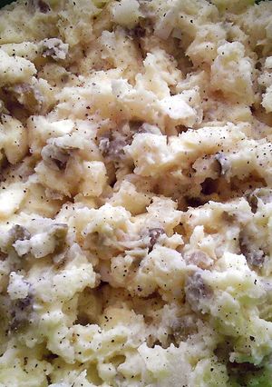 A picture of Sweet P s moms homemade potato salad.
