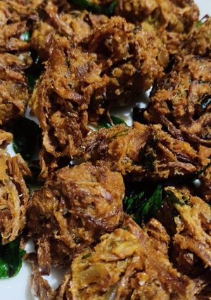 ओट्स अनियन पकौड़ा (oats onion pakoda recipe in Hindi) रेसिपी मुख्य फोटो
