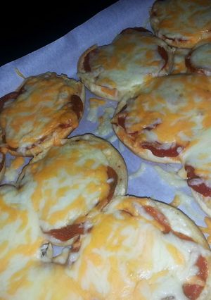 A picture of Homemade Turkey Bagel Bites.