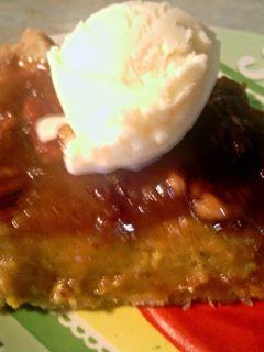 A picture of sunshine 's pumpkin pecan pie.
