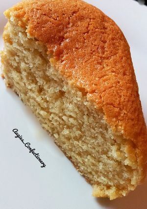 A picture of Eggless vanilla cake.