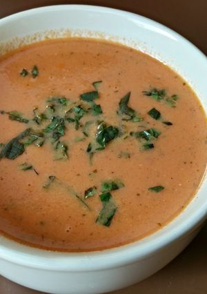 A picture of Roasted Tomato Basil Soup.
