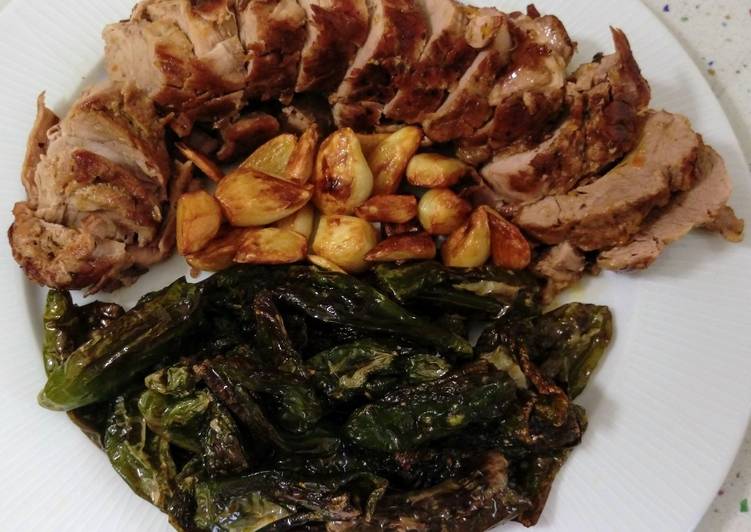 Solomillo ibérico mechado con pimientos de Padrón fritos