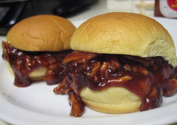 Spicy Pulled Pork Sandwiches for Impatient People Spicy Pulled Pork Sandwiches for Impatient People