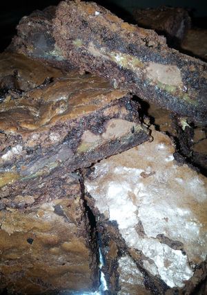 A picture of Mmmm... NomNom Brownies.
