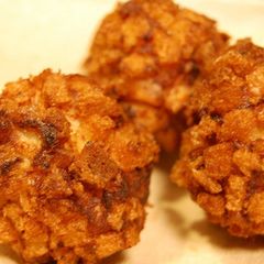 A picture of Chicken Meatballs with Crunchy Lotus Root.
