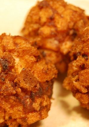 A picture of Chicken Meatballs with Crunchy Lotus Root.