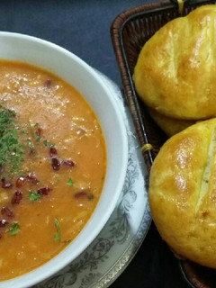 عکسی از دستور سوپ جو 🍲با نان ساده زنجبیلی🍞