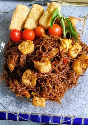 மலேசிய வறுத்த அரிசி வெர்மிசெல்லி (Malaysia varutha arisi vermicelli recipe in tamil) செய்முறை முக்கிய புகைப்படம்
