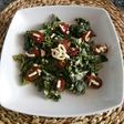 Kale con salsa de queso y almendras