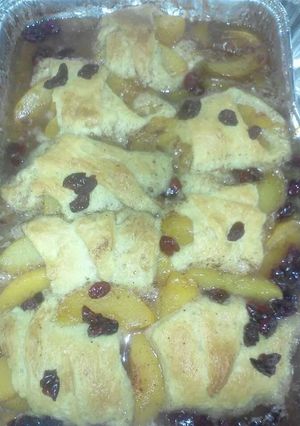 A picture of Cookies Mountain Dew Soda Peach Cobbler.