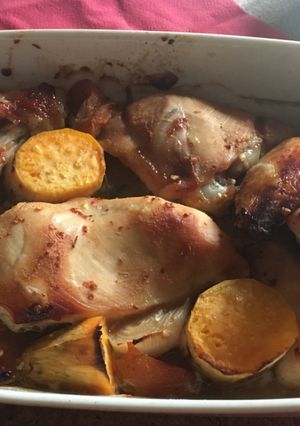 Una foto de Plato único: Pollo con damascos y camotes