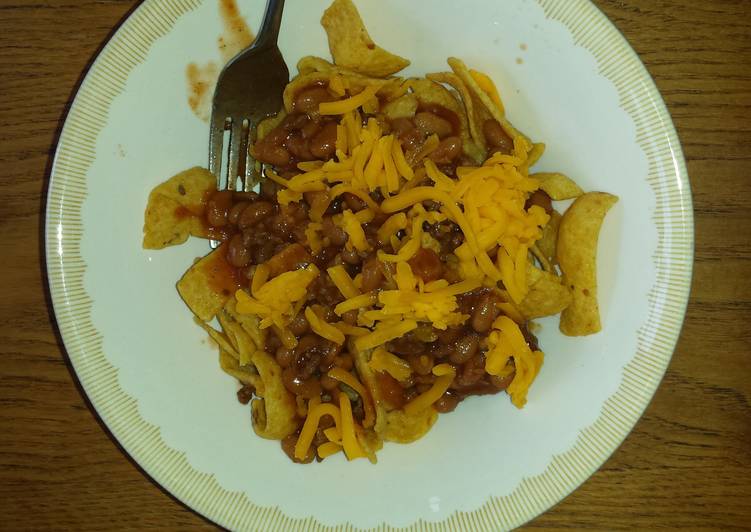 Simple Way to  Frito pie.. (chili beans)