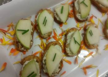 Ultimate, Prepare Pear and Goat cheese crostini Most Delicious