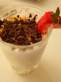 A picture of Serradura/Sawdust pudding.
