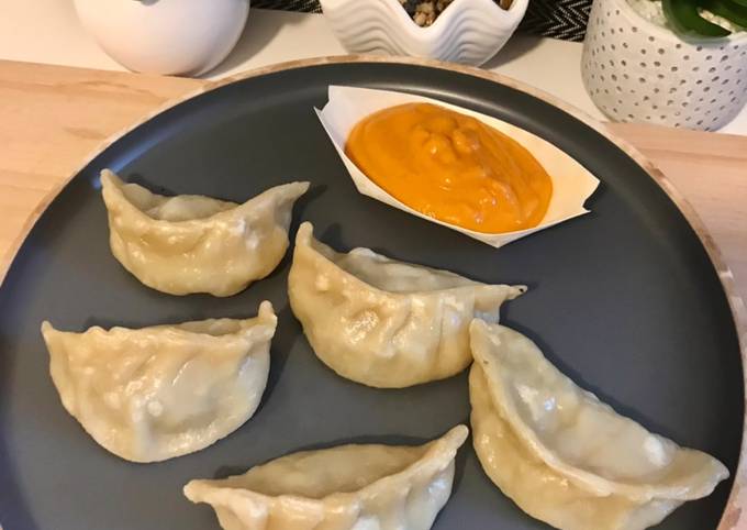 Chicken Momos with Momos Chutney