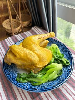 Hình của món Gà Hấp Muối.