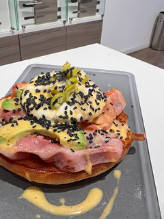 Una foto de Huevos Benedictinos