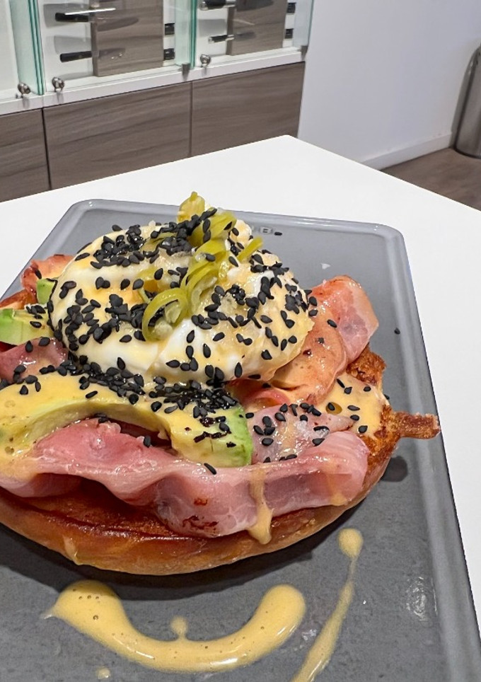 Una foto de Huevos Benedictinos