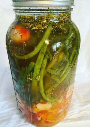 Una foto de Verduras en escabeche
