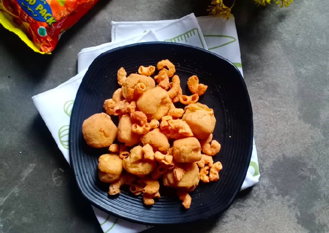 Tahu Vs Makaroni Crispy